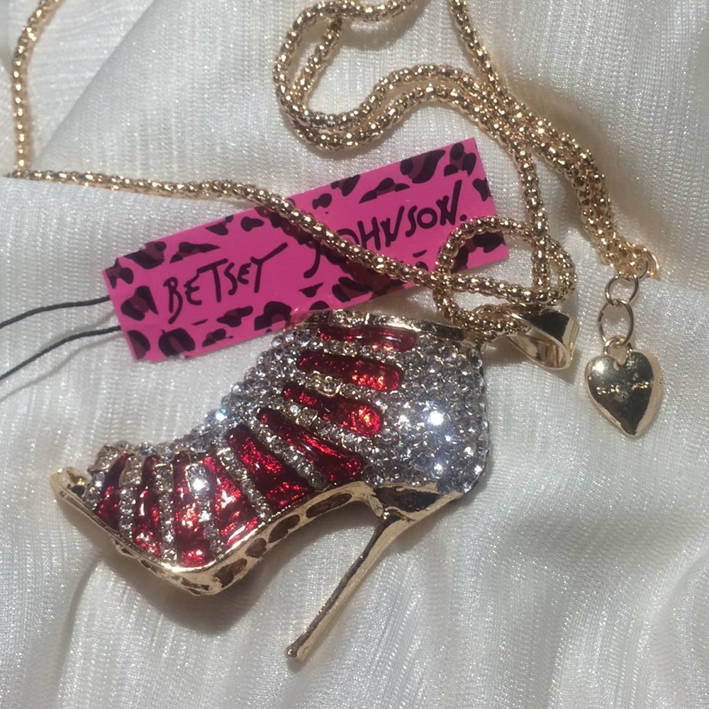 Red Rhinestone Bling Stiletto High Heel Pendant Necklace - Picture 3 of 4